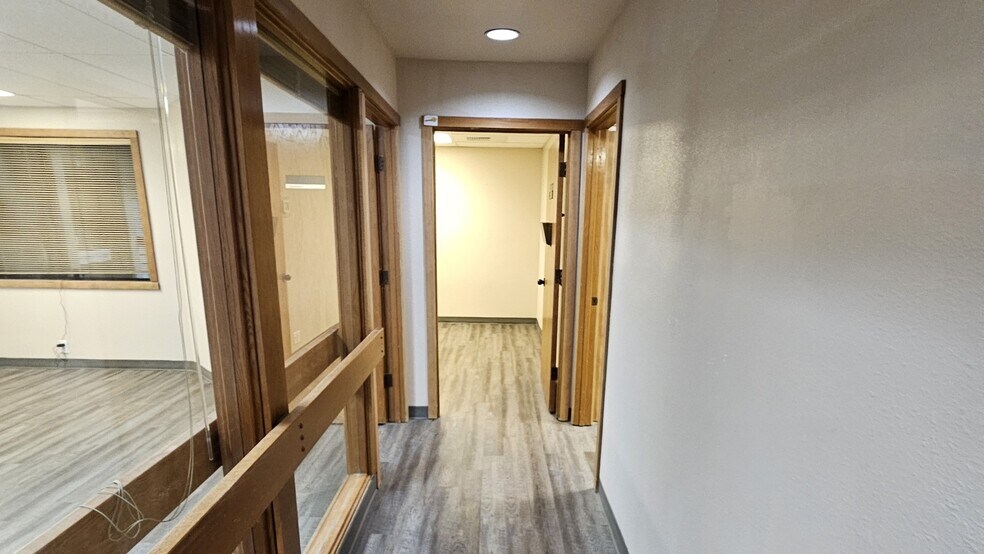 More Photos Of 1000 12th Ave, Longview Medical For Lease