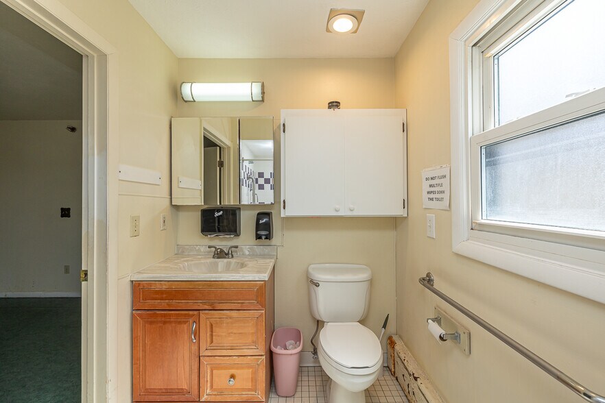 More Photos Of 10000 Granger Rd, Cleveland Assisted Living For Sale