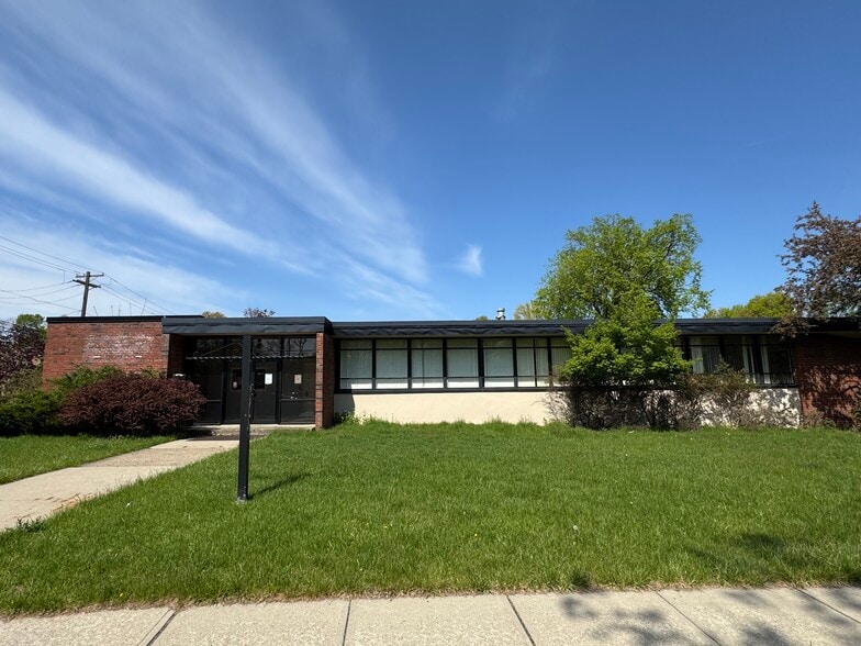 Primary Photo Of 282 Grove Ave, Cedar Grove Manufacturing For Lease