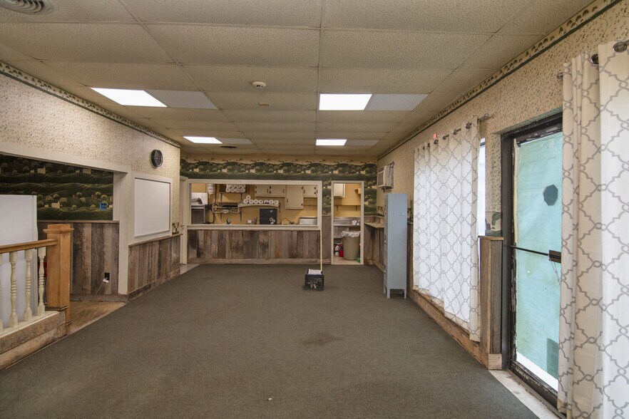 More Photos Of 1931 Alta Dr, Alderson General Retail For Sale
