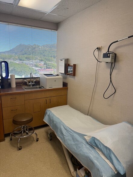 More Photos Of 321 N Kuakini St, Honolulu Medical For Sale
