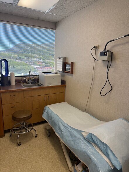 More Photos Of 321 N Kuakini St, Honolulu Medical For Sale