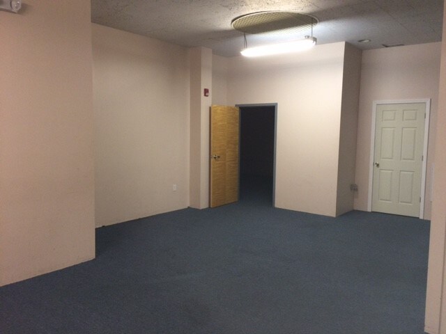 More Photos Of 18 Dartmouth St, Malden Storefront Retail Office For Lease