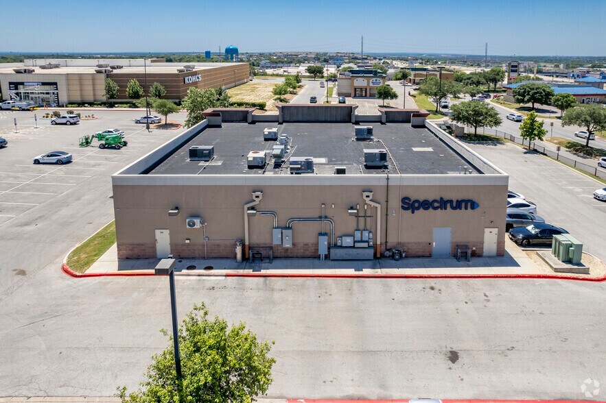 More Photos Of 8238-8356 Agora Pky, Schertz Unknown For Lease