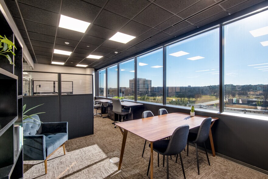 More Photos Of 511 E John Carpenter Fwy, Irving Coworking Space