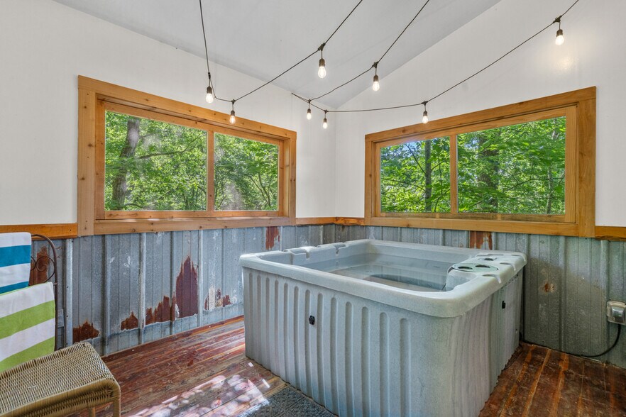 More Photos Of 122 Ouachita River Haven Rd, Pencil Bluff Hotel For Sale