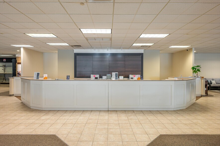 More Photos Of 126 State Road 60 W, Lake Wales Freestanding For Sale