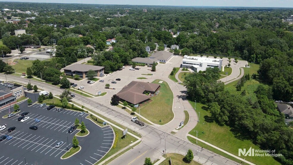 Primary Photo Of 1707 S Park St, Kalamazoo Medical For Lease