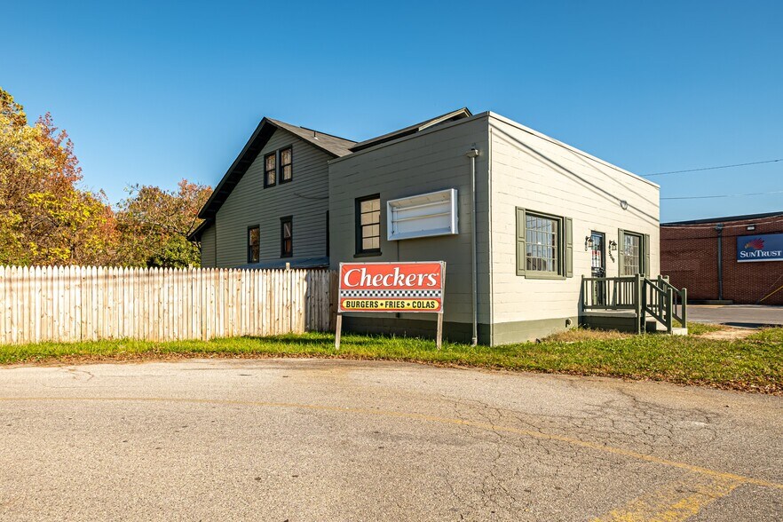 More Photos Of 3040 Leonardtown Rd, Waldorf Freestanding For Sale