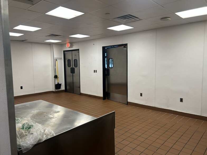 More Photos Of 1701 Payne St, Dallas Apartments For Lease