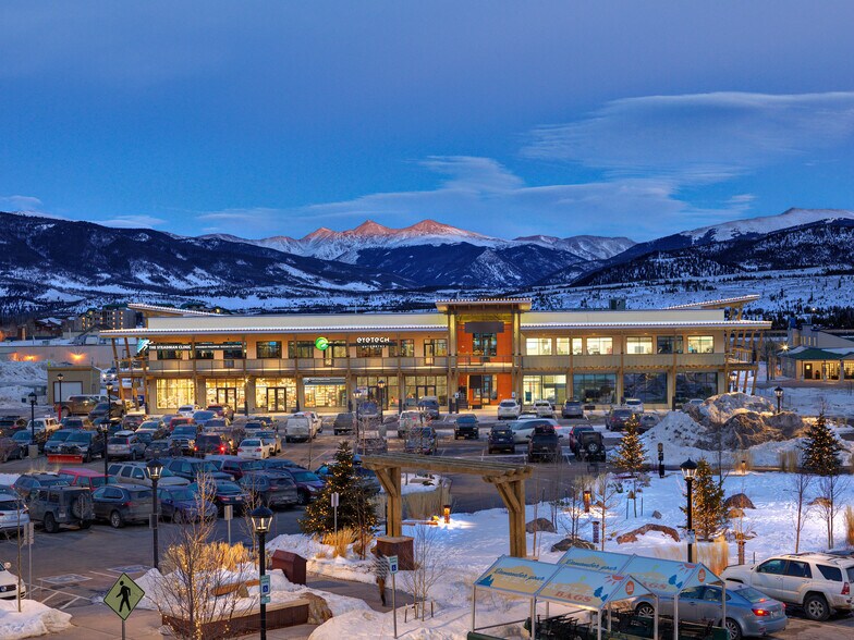 More Photos Of 226 Lusher Ct, Frisco General Retail For Lease