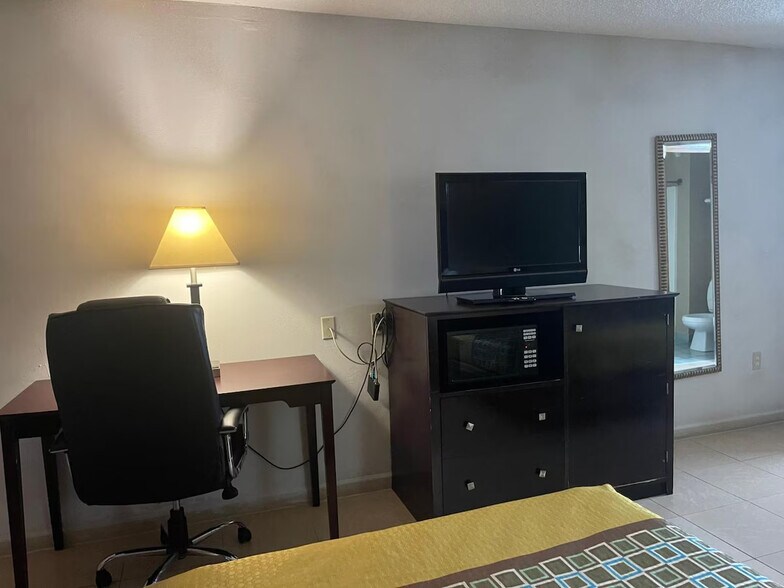 More Photos Of 2605 S Range Ave, Denham Springs Hotel For Sale