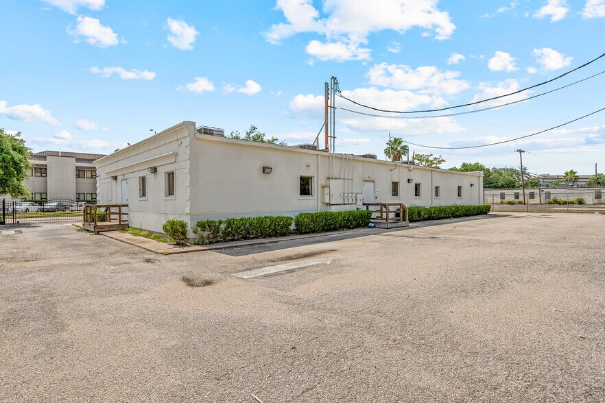 More Photos Of , Houston Unknown For Sale