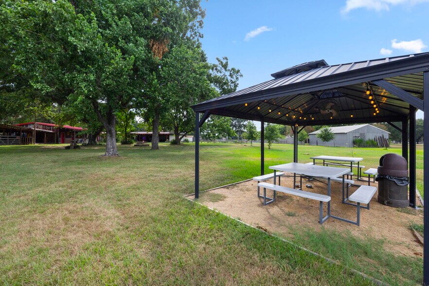 More Photos Of 18541 Mueschke Rd, Cypress Restaurant For Sale