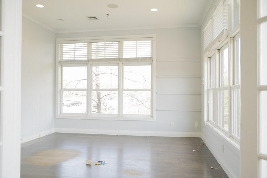 More Photos Of 3750 Express Dr S, Islandia Office For Lease