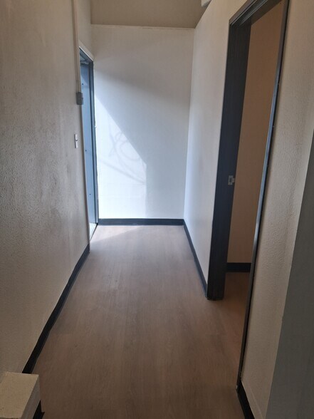 More Photos Of 2709 W 38th Ave, Denver Storefront For Lease