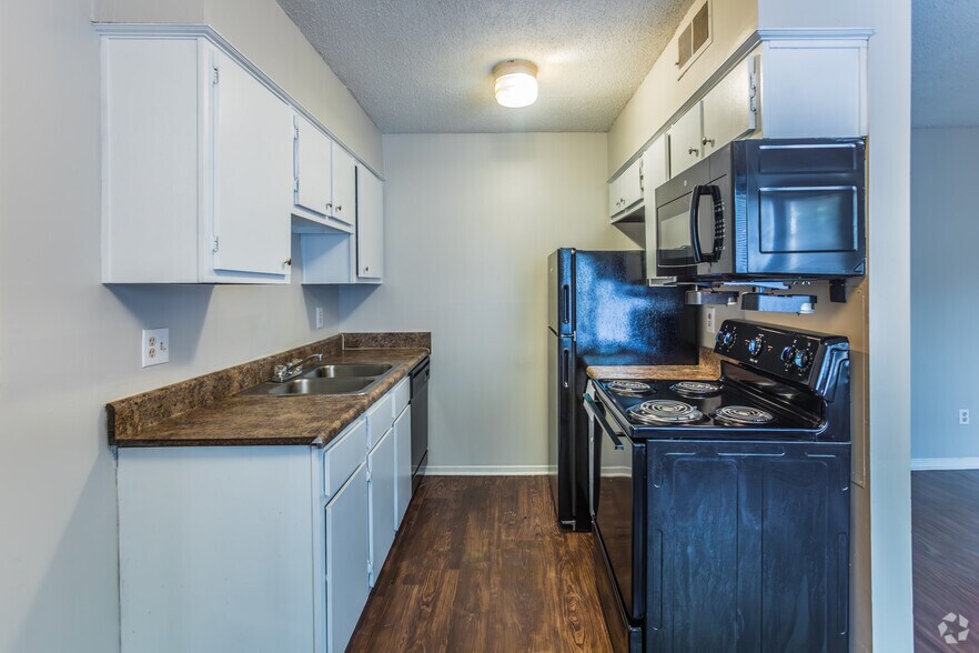 More Photos Of 3467-3469 Southern Ave, Memphis Apartments For Sale