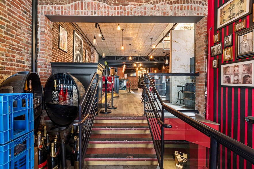 More Photos Of 712-714 Montgomery St, San Francisco Storefront Retail Office For Sale