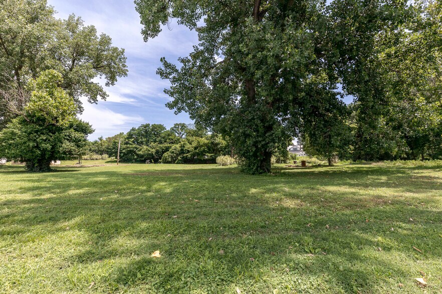 More Photos Of 5209 River Rd, Louisville Land For Sale