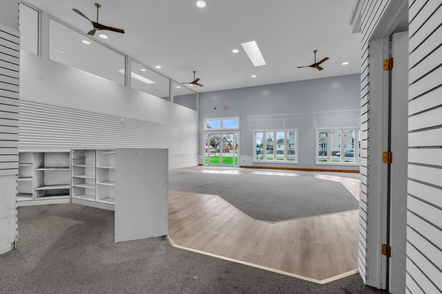 More Photos Of 150 Ocean Blvd N, Long Branch Flex For Lease