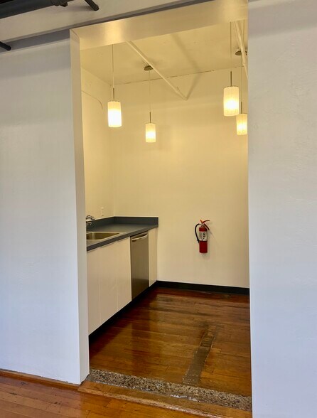 More Photos Of 1100 NW Glisan St, Portland Office For Lease