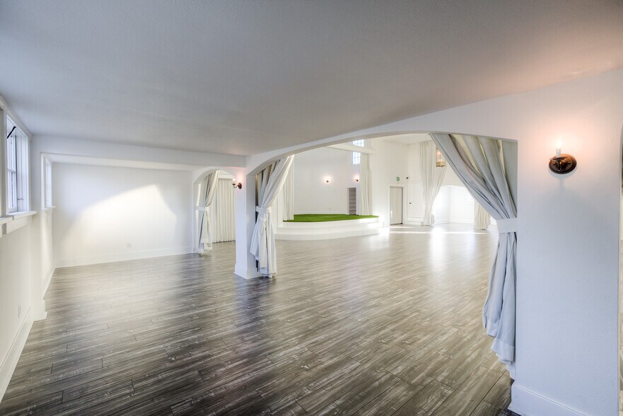 More Photos Of 4908 York Blvd, Los Angeles Lodge Meeting Hall For Lease