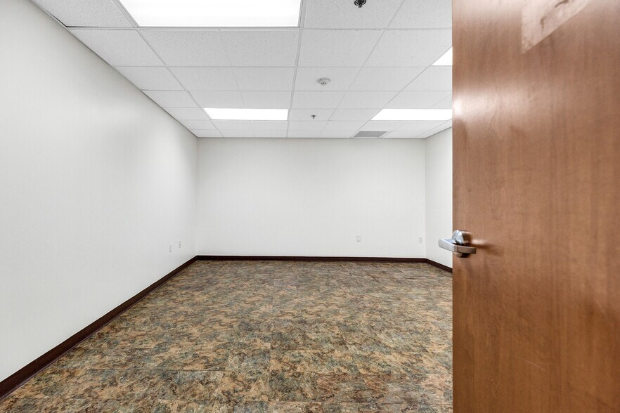 More Photos Of 15405 N 99th Ave, Sun City Medical For Lease