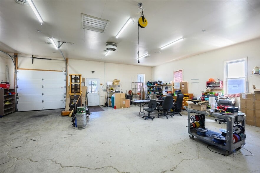 More Photos Of 139 N Ocean Ave, Patchogue Office Residential For Lease