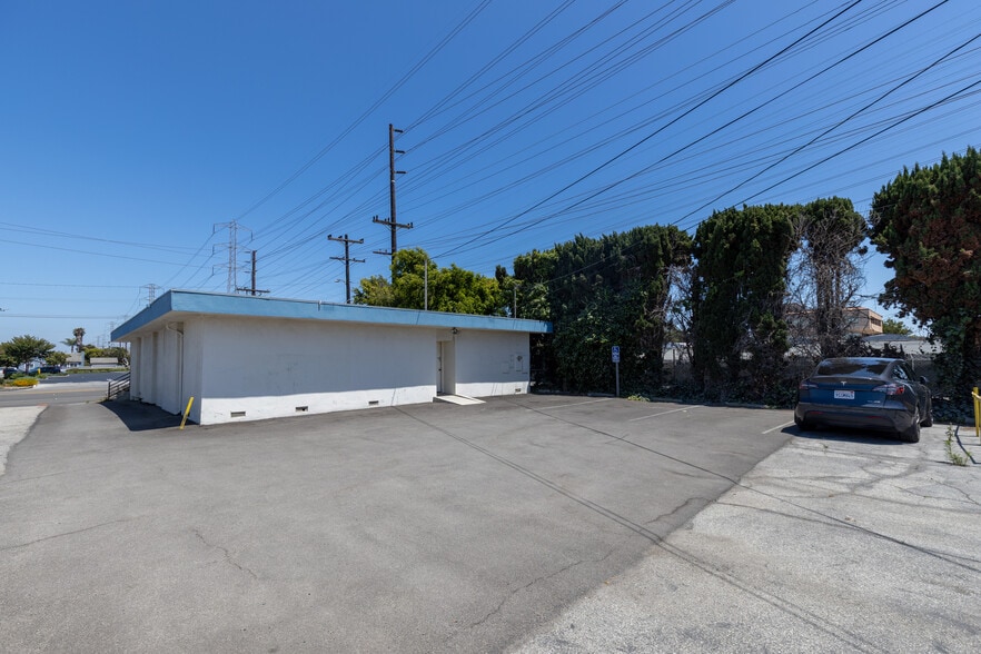 More Photos Of 17523 Crenshaw Blvd, Torrance Medical For Sale