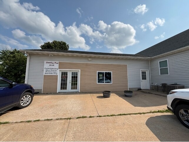 More Photos Of 1821 S Baltimore, Kirksville Auto Dealership For Sale