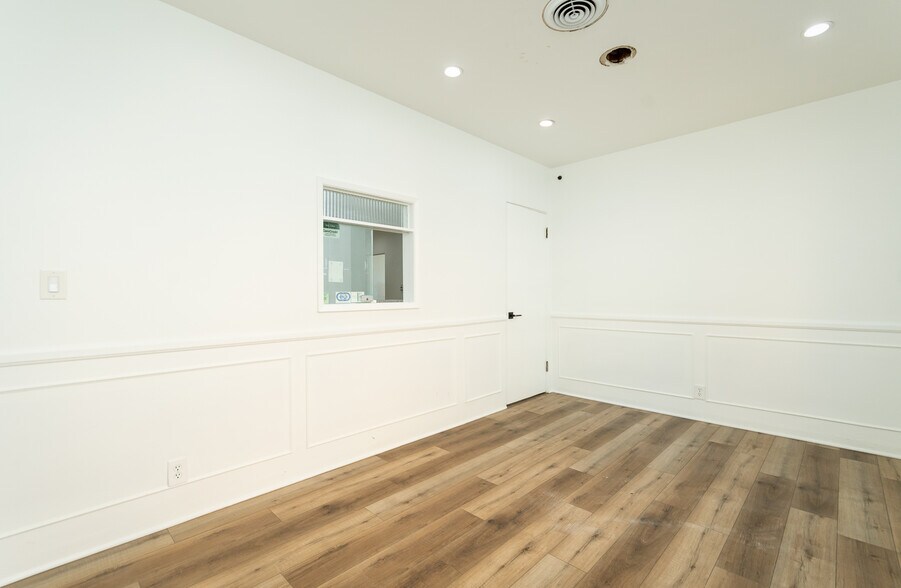 More Photos Of 2028 Lake Ave, Altadena Medical For Lease