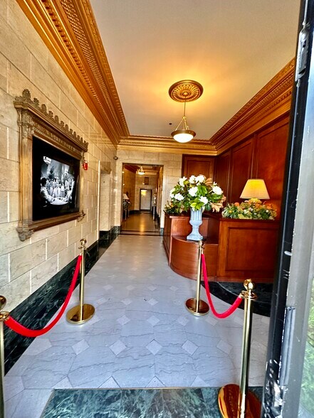 More Photos Of 1060 Fulton St, Fresno Office For Sale