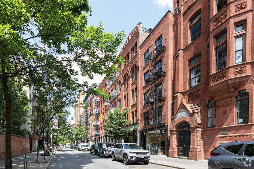 Primary Photo Of 262-272 Mott St, New York Apartments For Lease