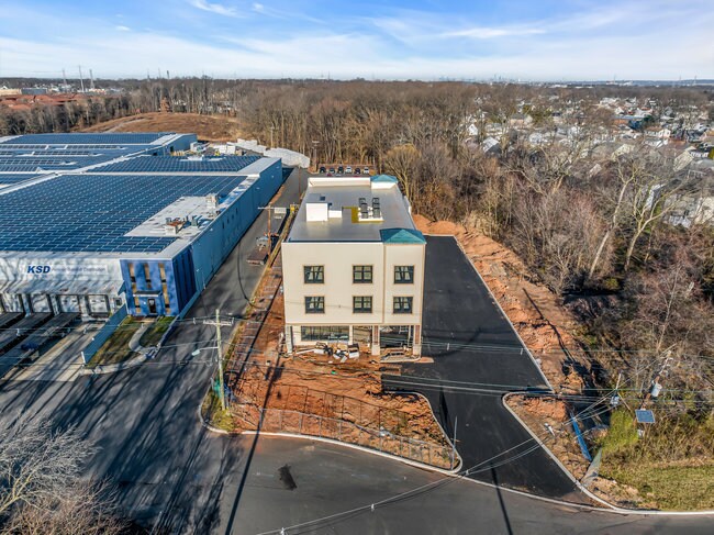 More Photos Of 374 Green St, Woodbridge Coworking Space