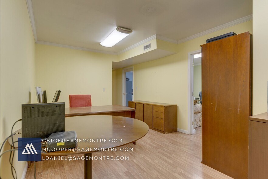 More Photos Of 1226 Lakeview Dr, Franklin Loft Creative Space For Sale