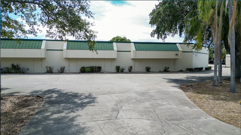 More Photos Of 467 Forest Ave, Cocoa Unknown For Lease