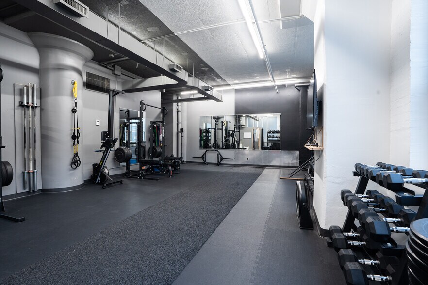 More Photos Of 119 Spadina Ave, Toronto Loft Creative Space For Lease