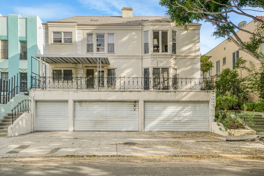 More Photos Of 728 S Genesee Ave, Los Angeles Apartments For Sale