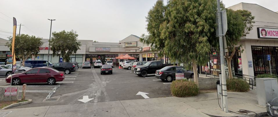 More Photos Of 15705-15717 Vanowen St, Van Nuys Unknown For Lease