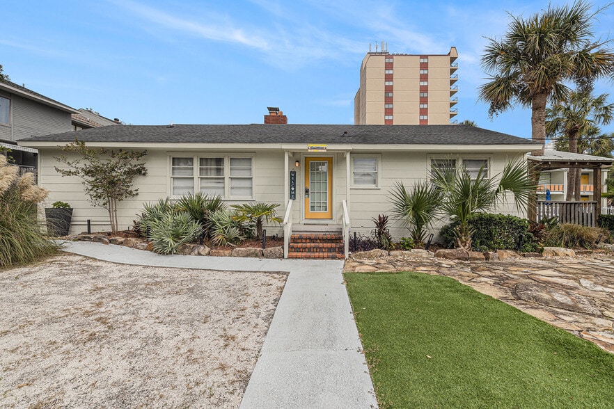 More Photos Of 7501 N Ocean Blvd, Myrtle Beach Hotel For Sale