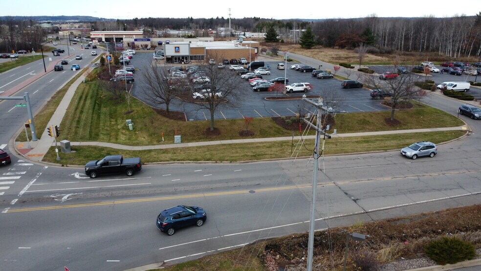 More Photos Of 225675 Rib Mountain Dr, Wausau Storefront For Lease