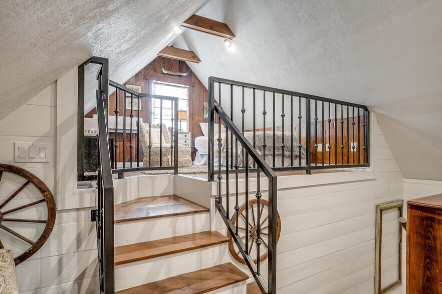 More Photos Of 1092 W Tarleton St, Stephenville Hospitality For Sale