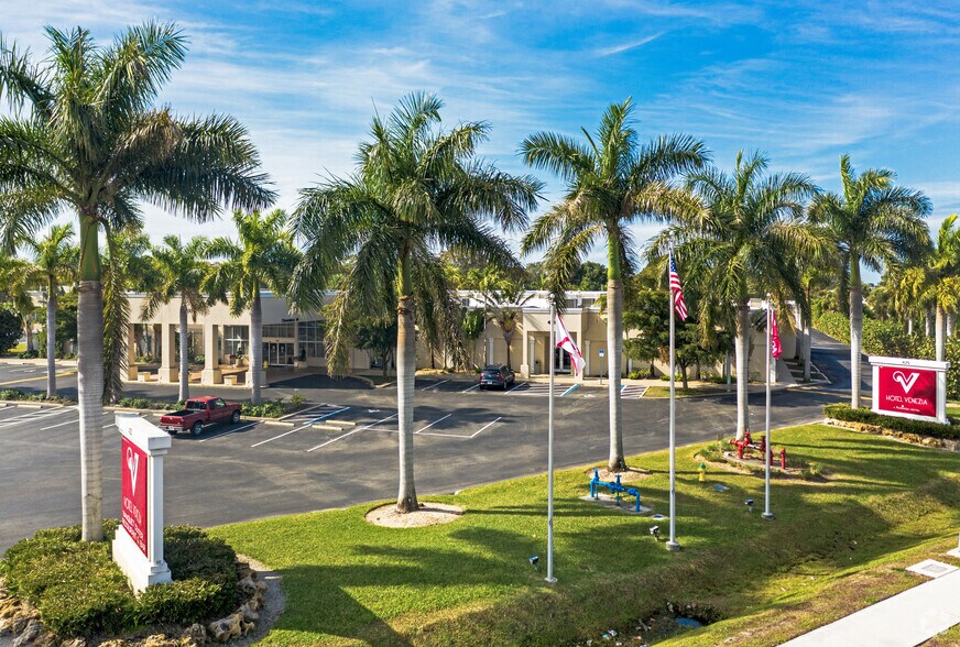 More Photos Of 425 N US 41 Bypass, Venice Hotel For Sale