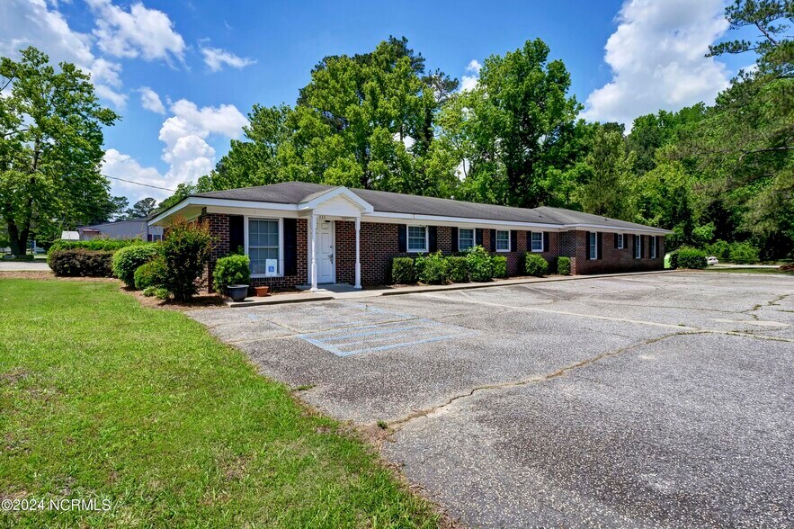 More Photos Of 333 Jefferson St, Whiteville Office For Sale