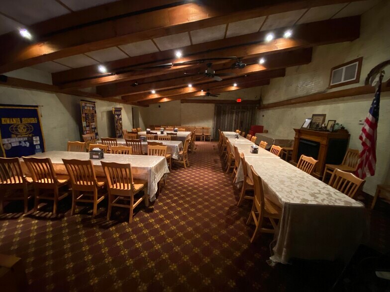 More Photos Of 814 E Highway 60, Monett Restaurant For Sale