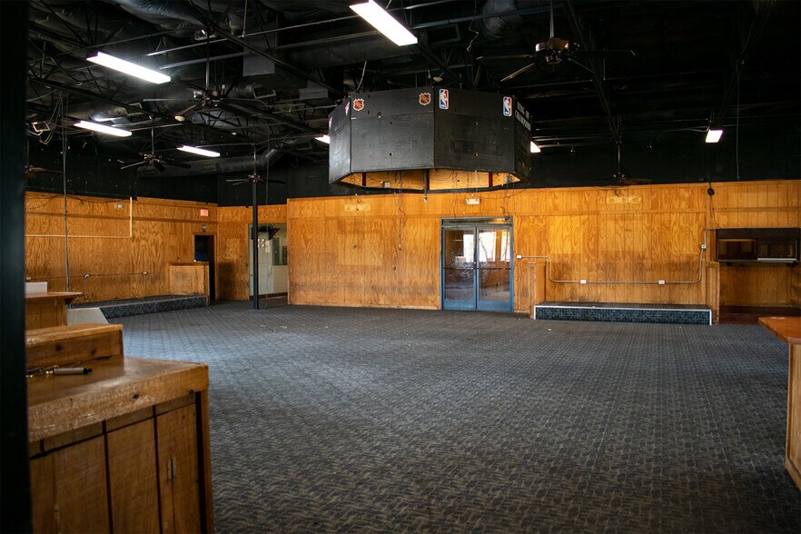 More Photos Of 1801 N Plano Rd, Richardson Specialty For Lease