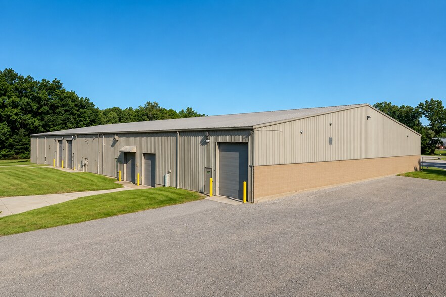 More Photos Of 10505 Plaza Dr, Whitmore Lake Manufacturing For Lease