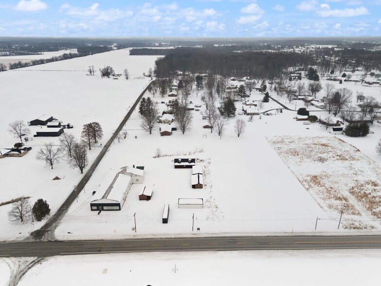 More Photos Of 677 S Cardinal Ln, Scottsburg Industrial For Sale