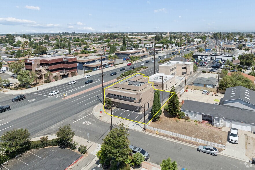 More Photos Of 13822 Beach Blvd, Westminster Office For Sale