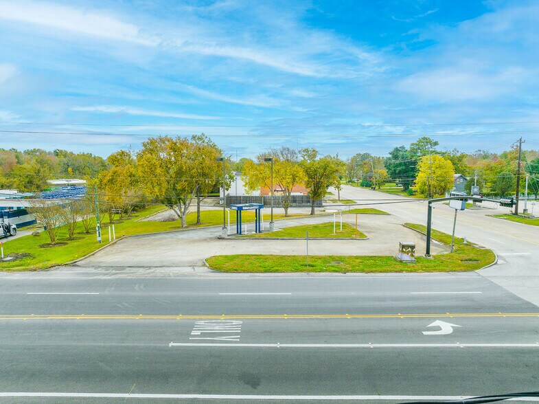 More Photos Of 7200 Bayway Dr, Baytown Land For Sale